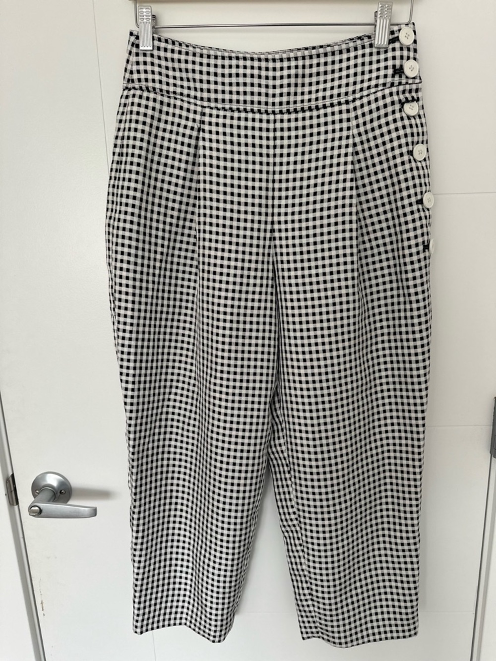 Club Monaco High Waisted Gingham Capri Pants Size 2 Black White